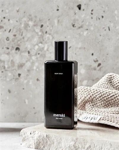Meraki - Roomspray Dark Wood - 100 ml